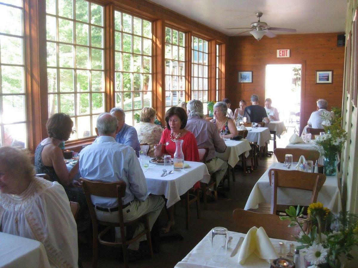 The Woods Inn Inlet Exterior photo